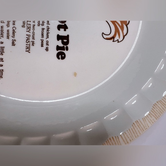 Vintage 1981 Watkins Chicken Pot Pie Dish - Picture 6 of 6